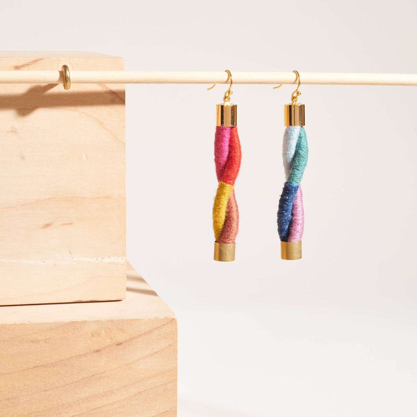 SASHA - Twist Rainbow Earrings