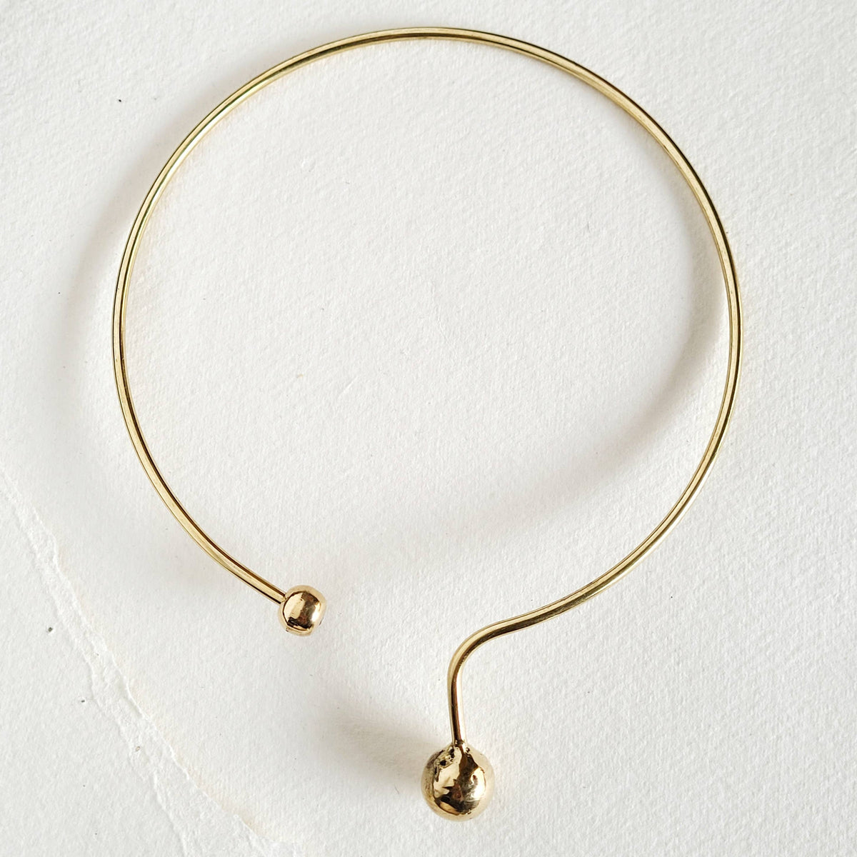 Bisjoux - Brass Drop sphere Collar necklace asymmetrical choker: Collar