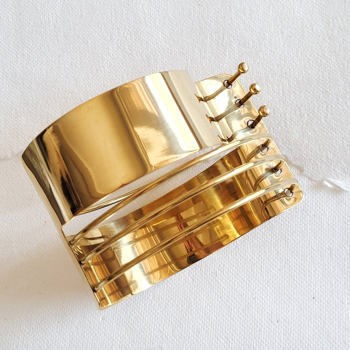 Bisjoux - Brass modern brutalist Wired bracelet Bangle: Armlet
