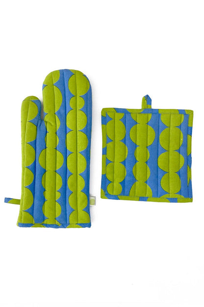 See Design - Oven Mitt & Potholder Set: Big Smudge Dot Red