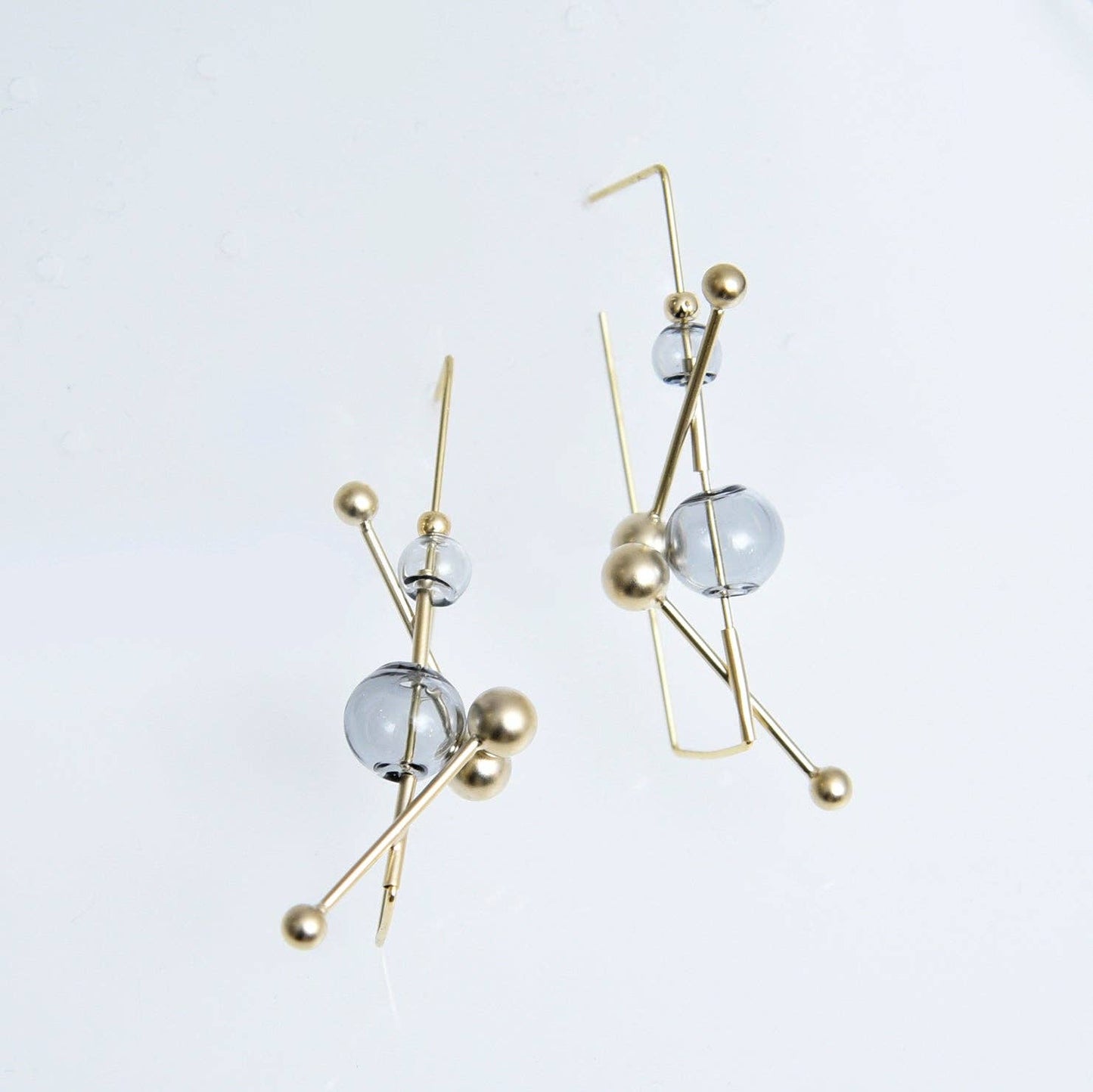 Pursuits - Révé Hoop Earrings: Glass Grey