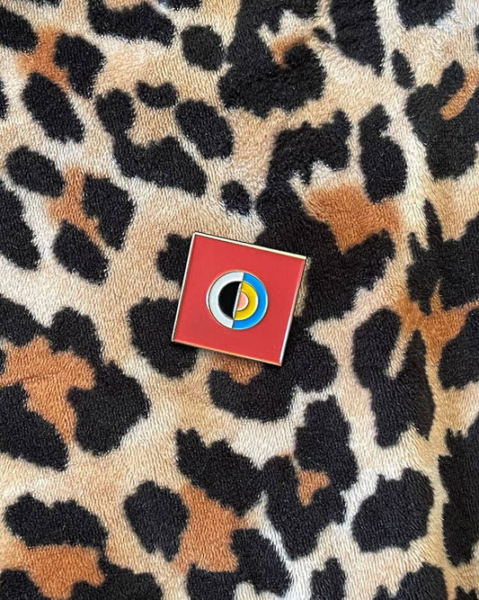 Pin Museum - Svanen (The Swan) • Enamel Pin