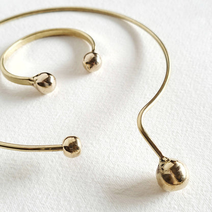 Bisjoux - Brass Drop sphere Collar necklace asymmetrical choker: Collar