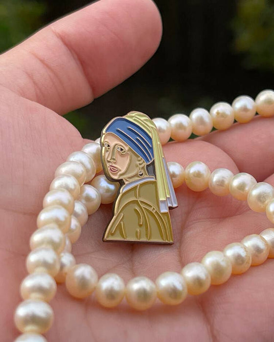 Pin Museum - Girl with a Pearl Earring • Enamel Pin