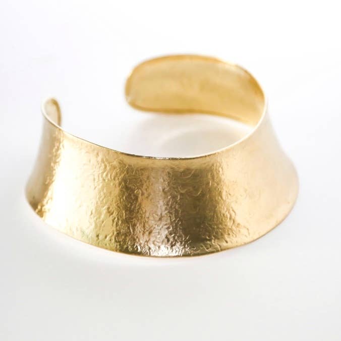 Bisjoux - Brass satin textured bold Curve Collar Necklace